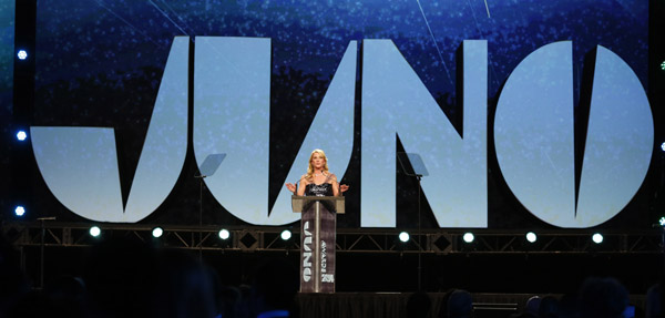 CARAS President Melanie Berry addresses the attendees at 2014 JUNO Gala. (Photo: CARAS/iPhoto)