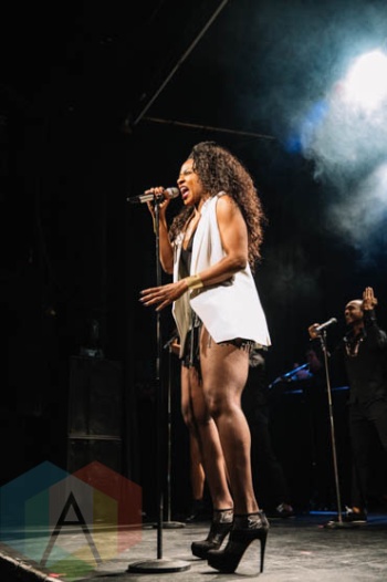 Jully Black performing at The Phoenix Concert Theatre in Toronto, ON on May 5, 2015. (Photo: Amy Buck/Aesthetic Magazine Toronto)
