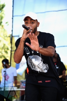 Bizzy Crook performing at the 2015 Budweiser Made in America Festival at Benjamin Franklin Parkway on Sept. 6, 2015 in Philadelphia, PA. (Photo: Kevin Mazur/Getty)