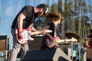 Manchester Orchestra performing at Riot Fest Chicago in Chicago, IL on Sept. 13, 2015. (Photo: Katie Kuropas/Aesthetic Magazine)