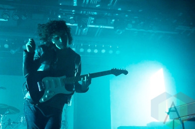 Matt Healy of The 1975 performing at the Marquee Theatre in Tempe, Arizona on December 14, 2015. (Photo: Meghan Lee/Aesthetic Magazine)