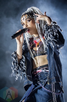 FKA Twigs performing at the Pitchfork Music Festival in Chicago on July 17, 2016. (Photo: Kari Terzino/Aesthetic Magazine)