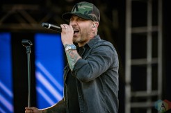 EDMONTON, AB – Aug. 20: Default performs at the Racetrack Infield in Edmonton, AB. on August 20, 2021. (Photo: Tyler Roberts/Aesthetic Magazine)