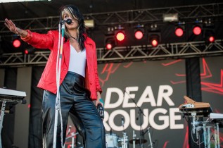 EDMONTON, AB – Sept. 5: Dear Rouge performs at the Racetrack Infield in Edmonton, Alberta. on September 5 2021. (Photo: Tyler Roberts/Aesthetic Magazine)