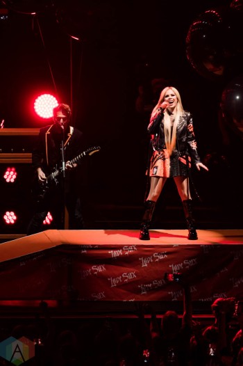 EDMONTON, AB.– May 19: Avril Lavigne performs at Rogers Place in Edmonton, Alberta on May 19, 2022. (Photo: Tyler Roberts for Aesthetic Magazine)