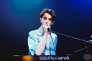 NASHVILLE, TN. – Nov. 06 – Greyson Chance performs at Exit/In in Nashville, Tennessee on November 06, 2022. (Photo: Hayley Mikell for Aesthetic Magazine)
